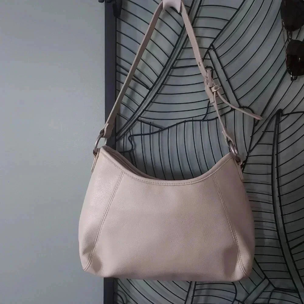 🎁 FREE w/ Purchase | Faux Leather Cream Shoulder  Bag